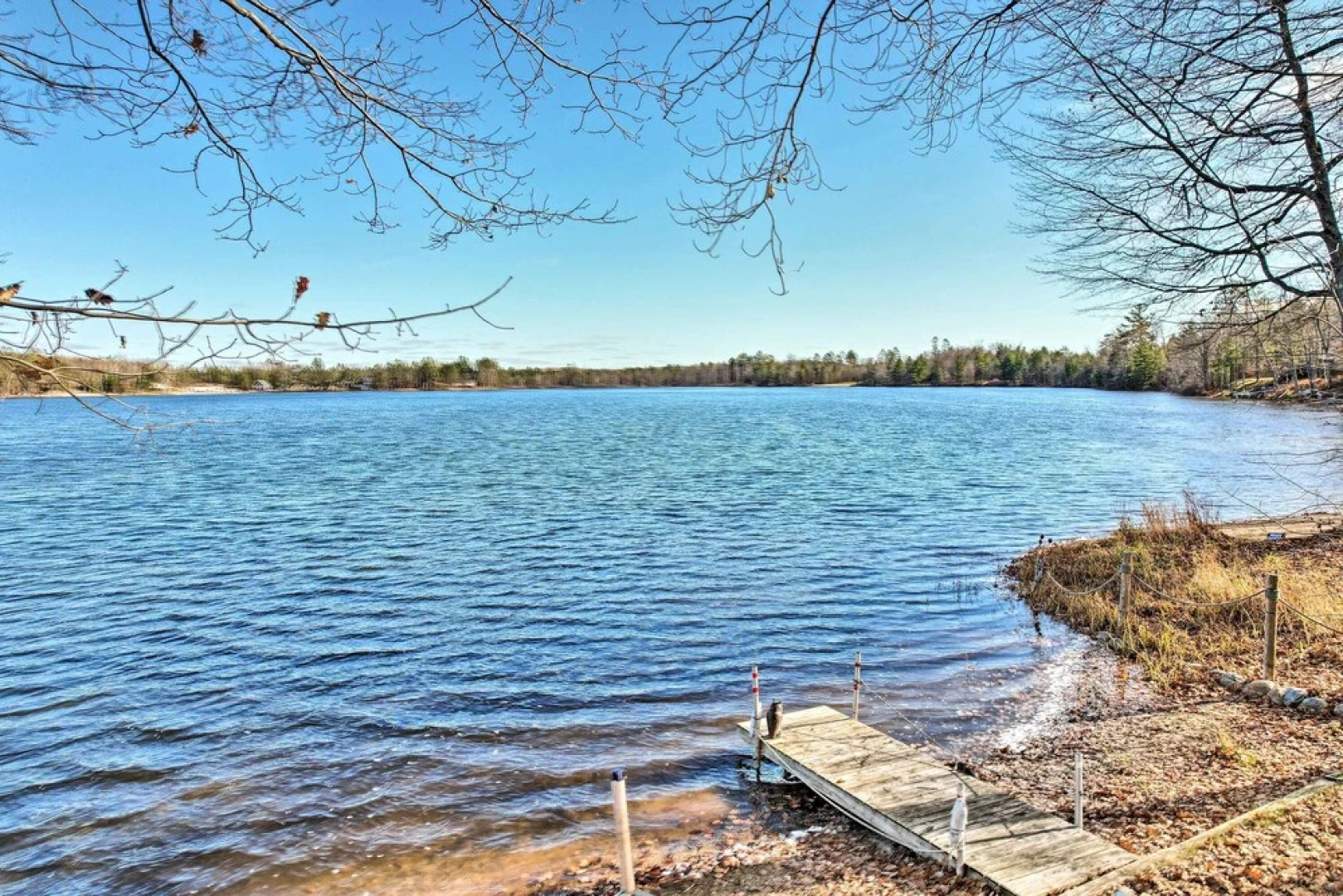 Secluded Lost Lake Cottage w/ Spacious Loft!