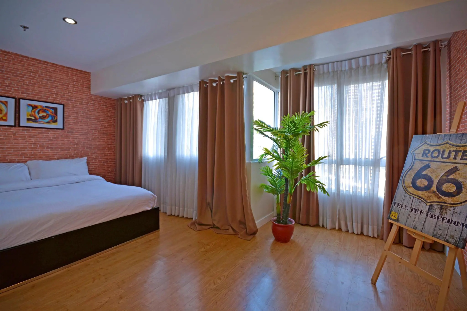 Victoria SOHO Suites