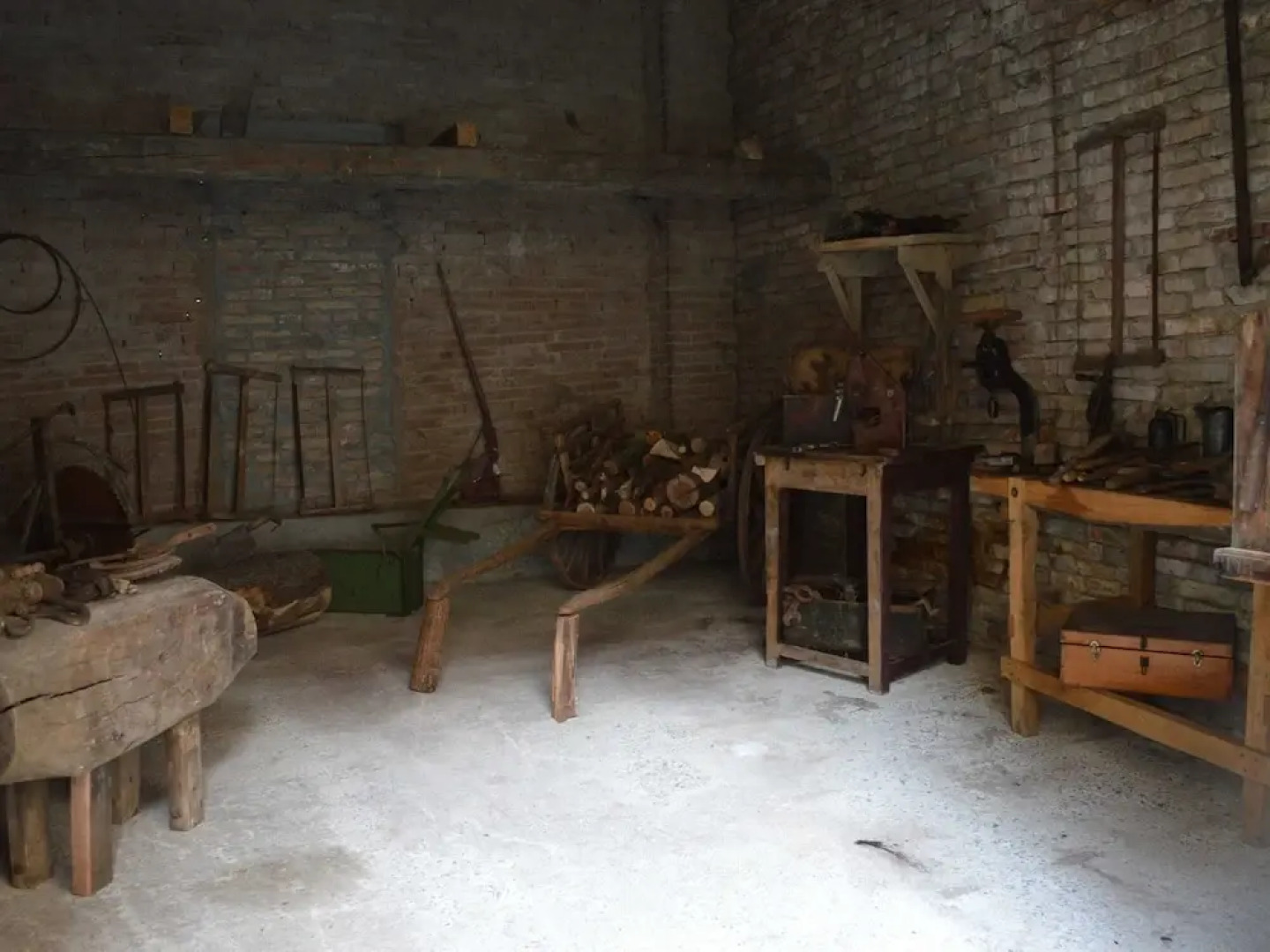 Apartment in a 19th Century Building, in the Hills With Stunning Views, Wifi