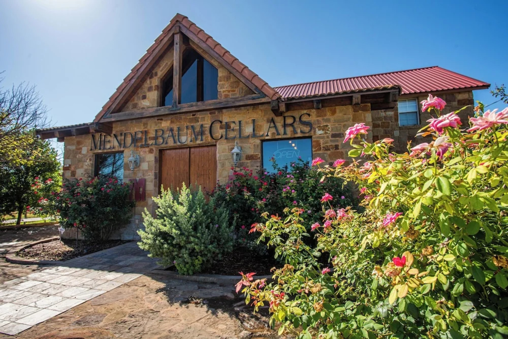 Mendelbaum Winery Guest Cabins