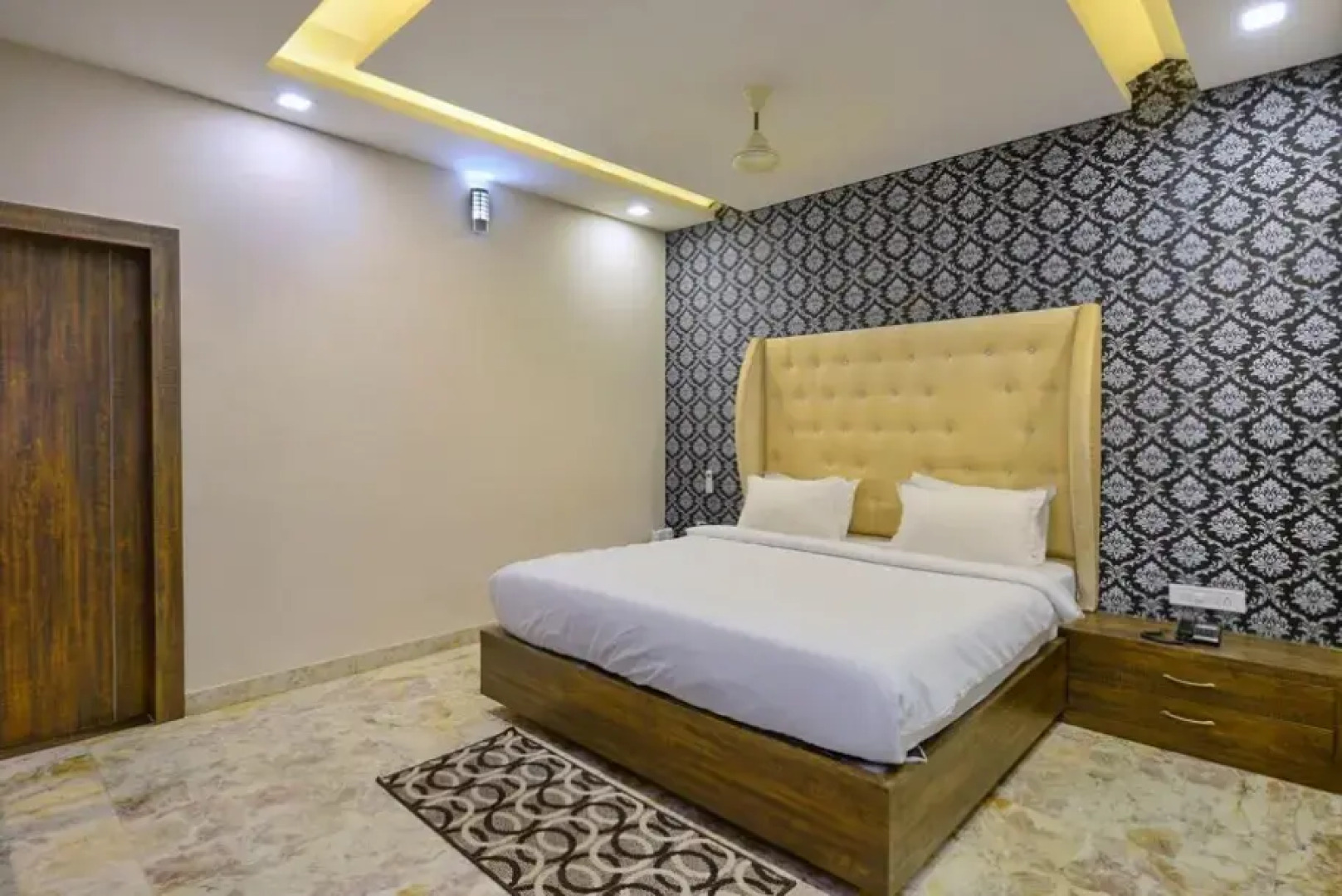 Hotel Grand Basant