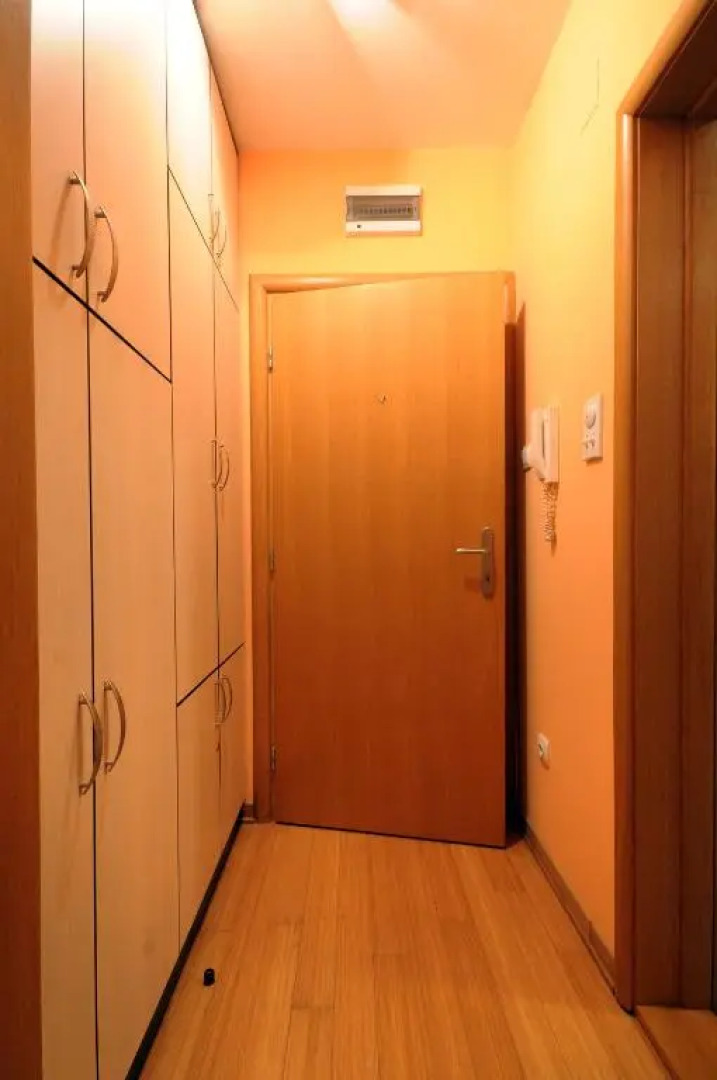 Apartments Iwa Centar