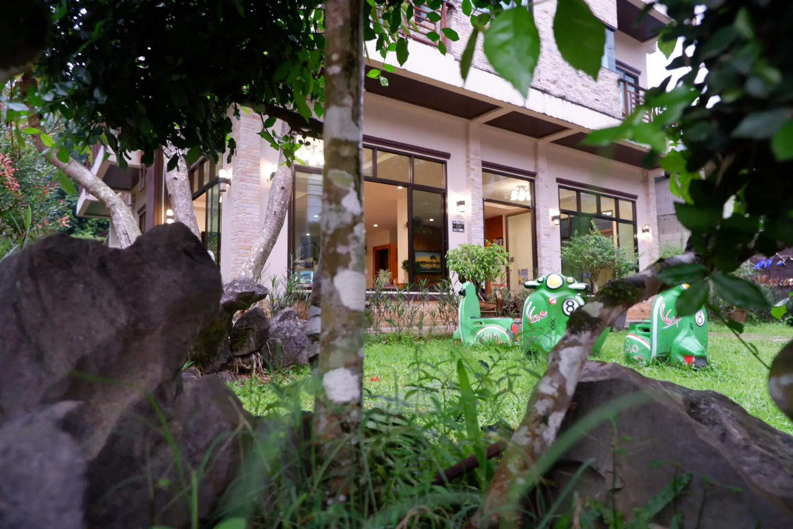 Khao Sok Nature Place