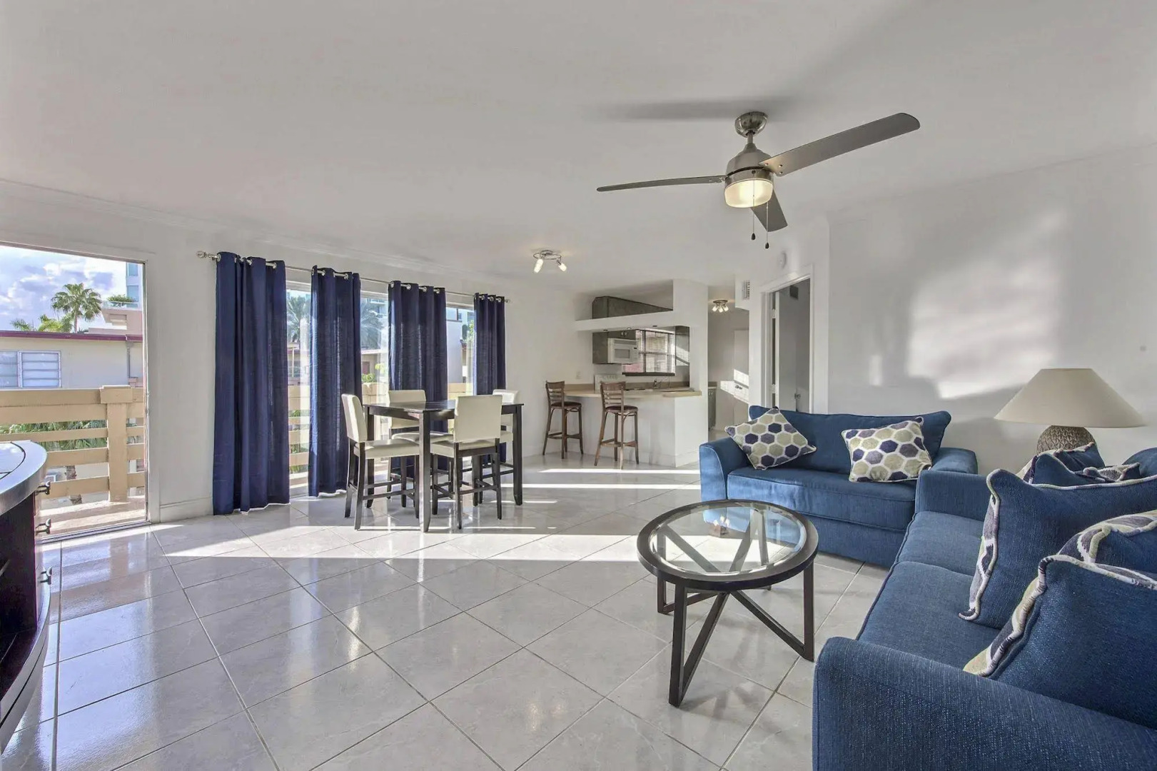 Sea Beach Plaza - Near Jungle Queen Riverboat