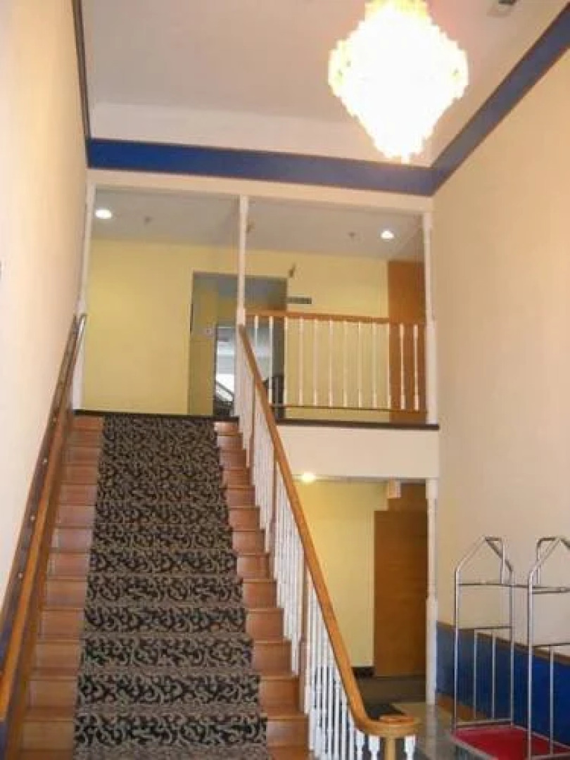 Ashburn Inn & RV Park