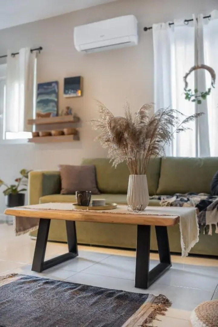 Inconceptual apartment