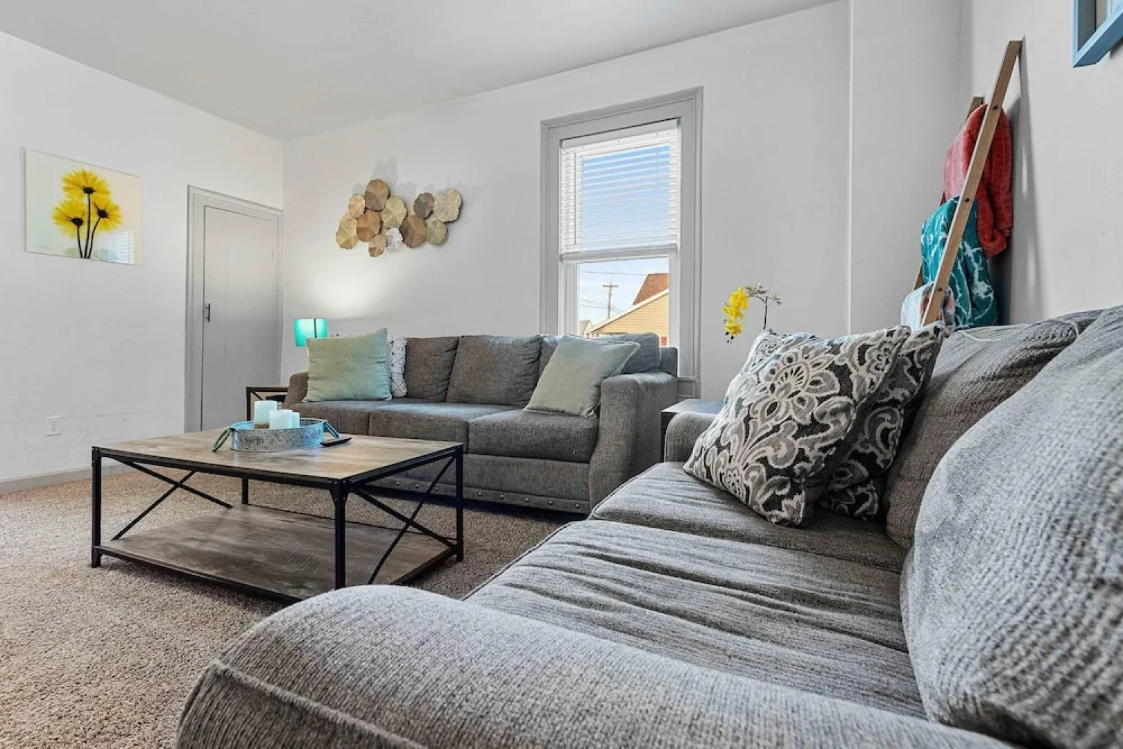 Small Town Retreat- 5br- Movie Theater Room