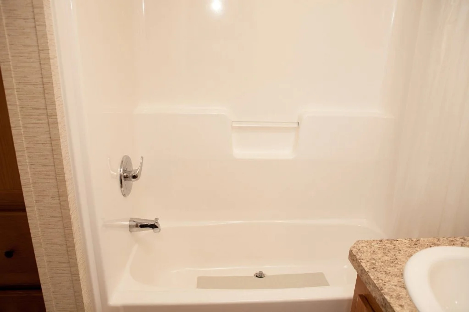 Sun Retreats Gwynn's Island