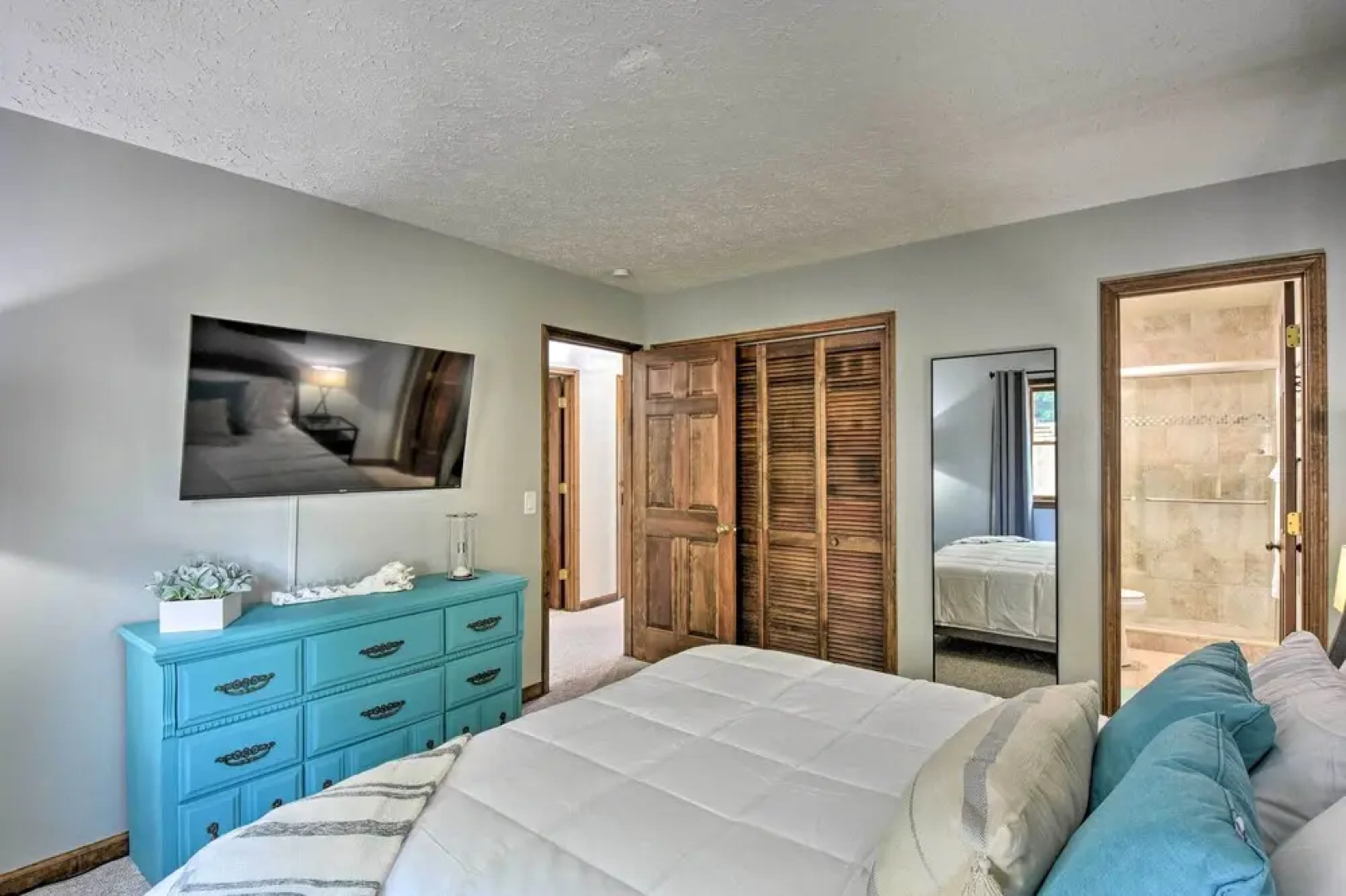 Stylish Sky Valley Condo With Club Amenities!