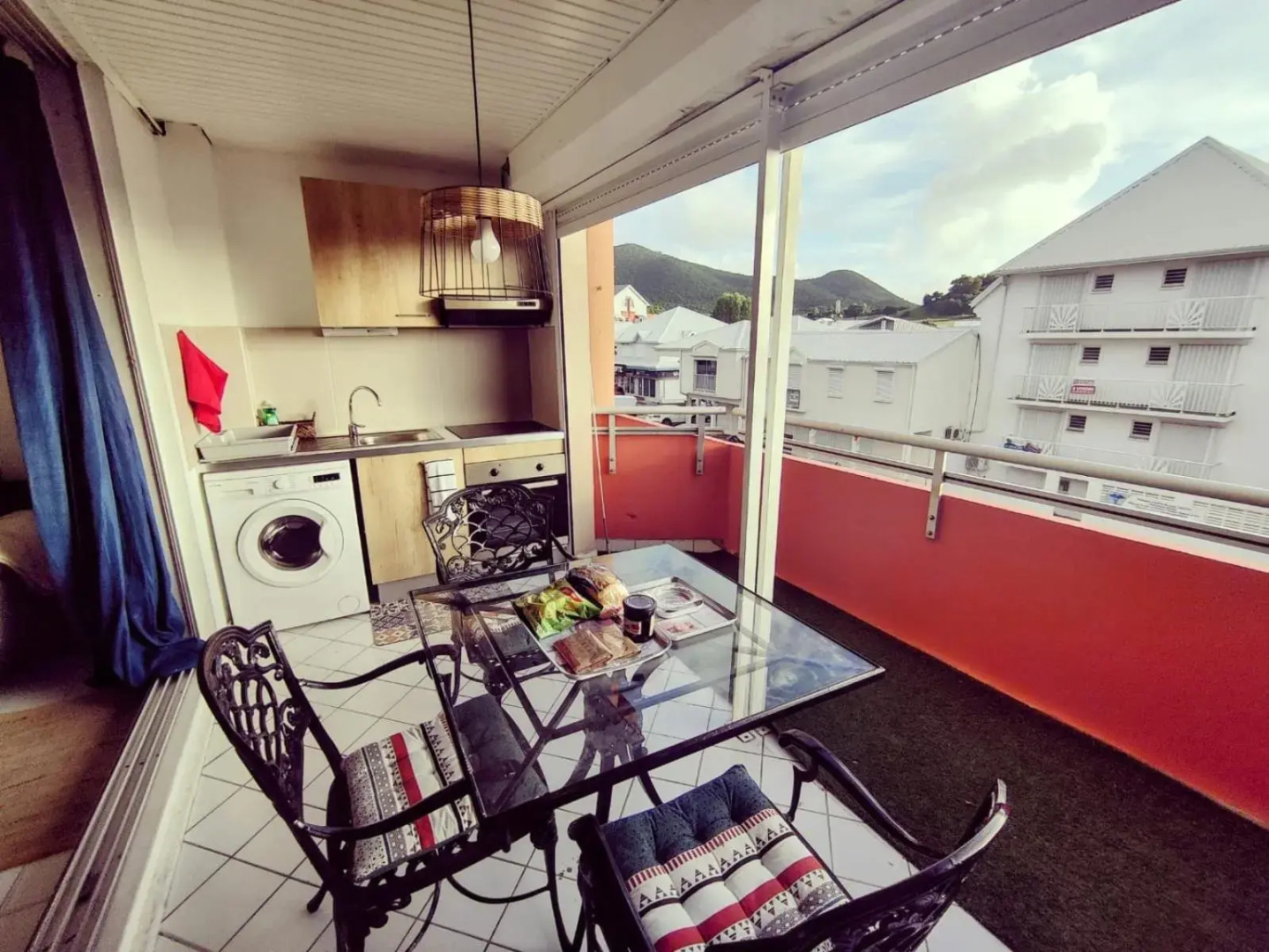 Mady's Retreat 1 bedroom apartment ideally located