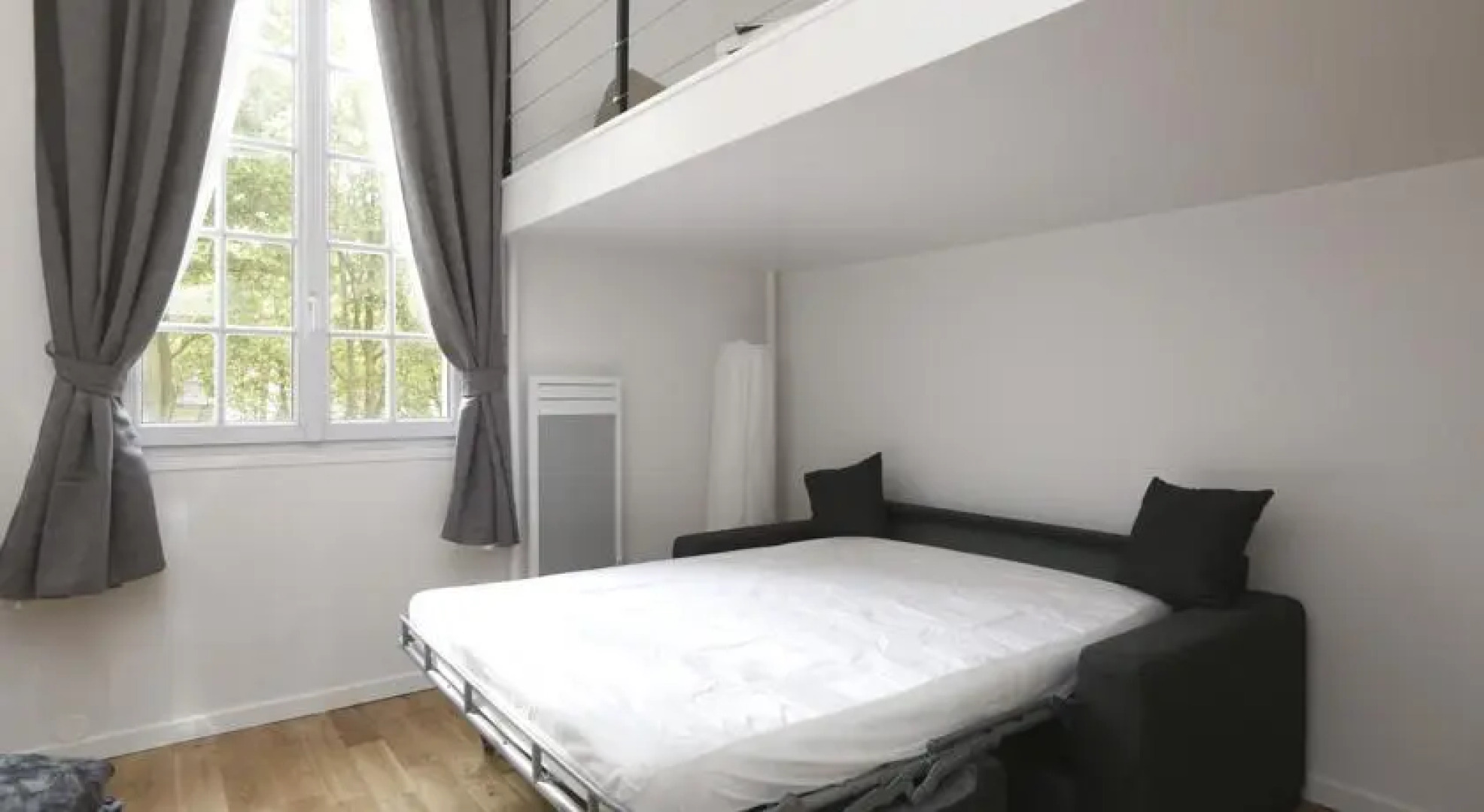 Close to the Palace Quartier St Louis