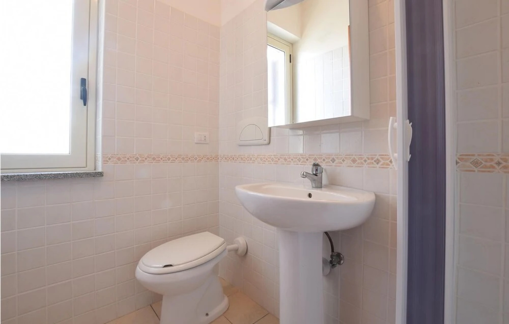 Stunning Apartment in Isca Marina With 1 Bedrooms