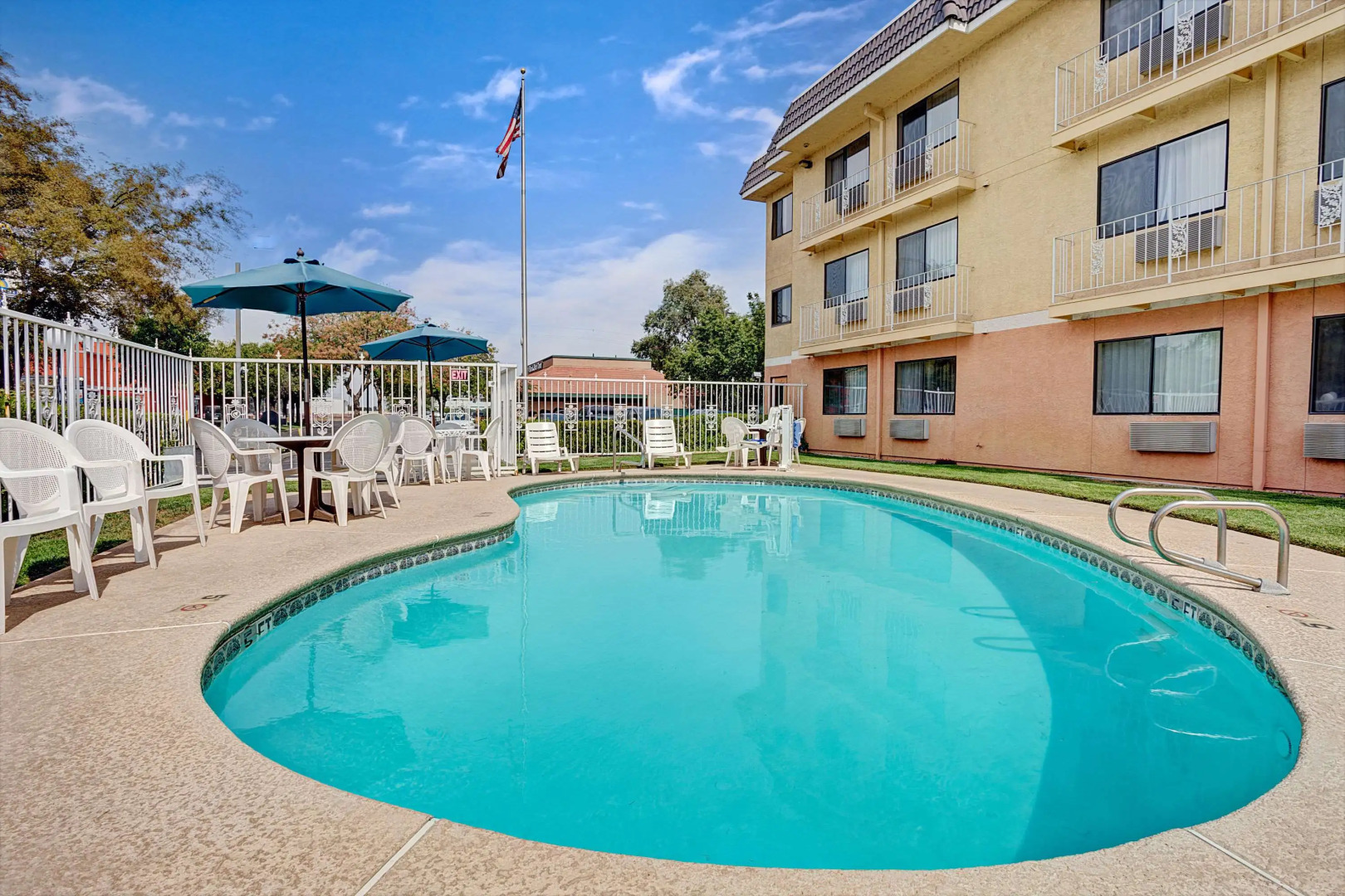 Days Inn by Wyndham Woodland