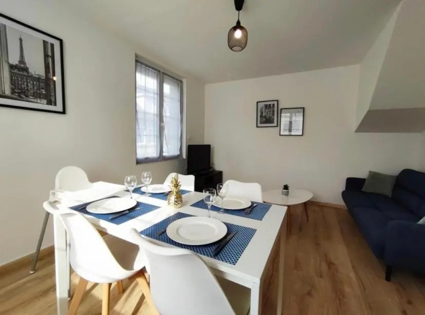 Agréable maison de ville avec parking gratuit