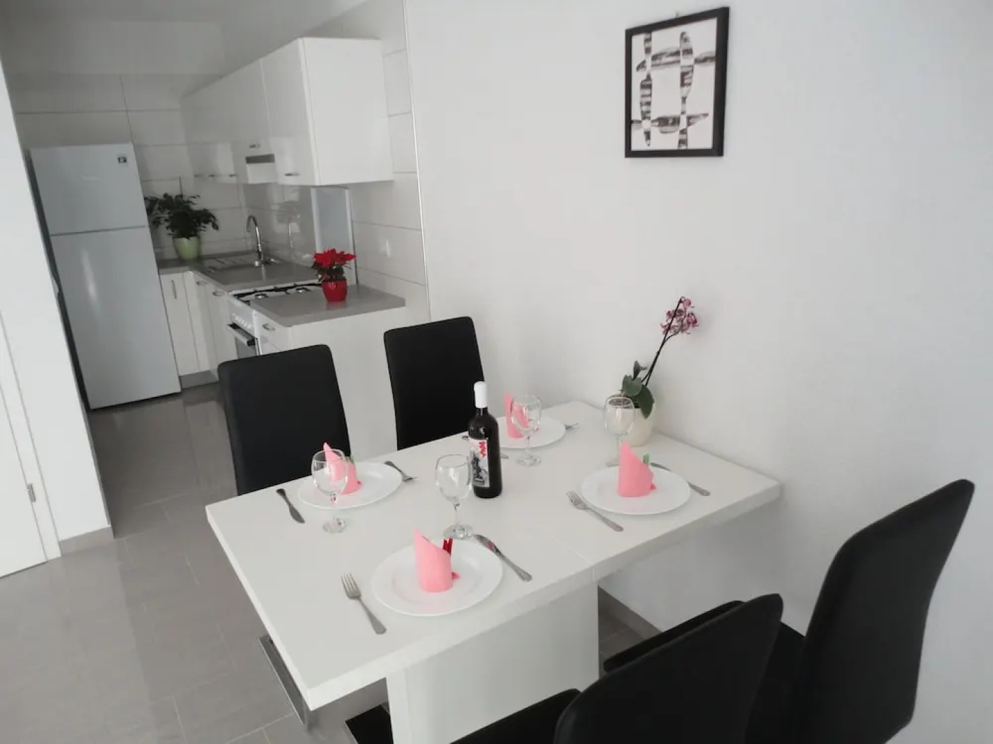Adorable Apartment With Terrace & Beautiful Sea View Near the Sea Bay