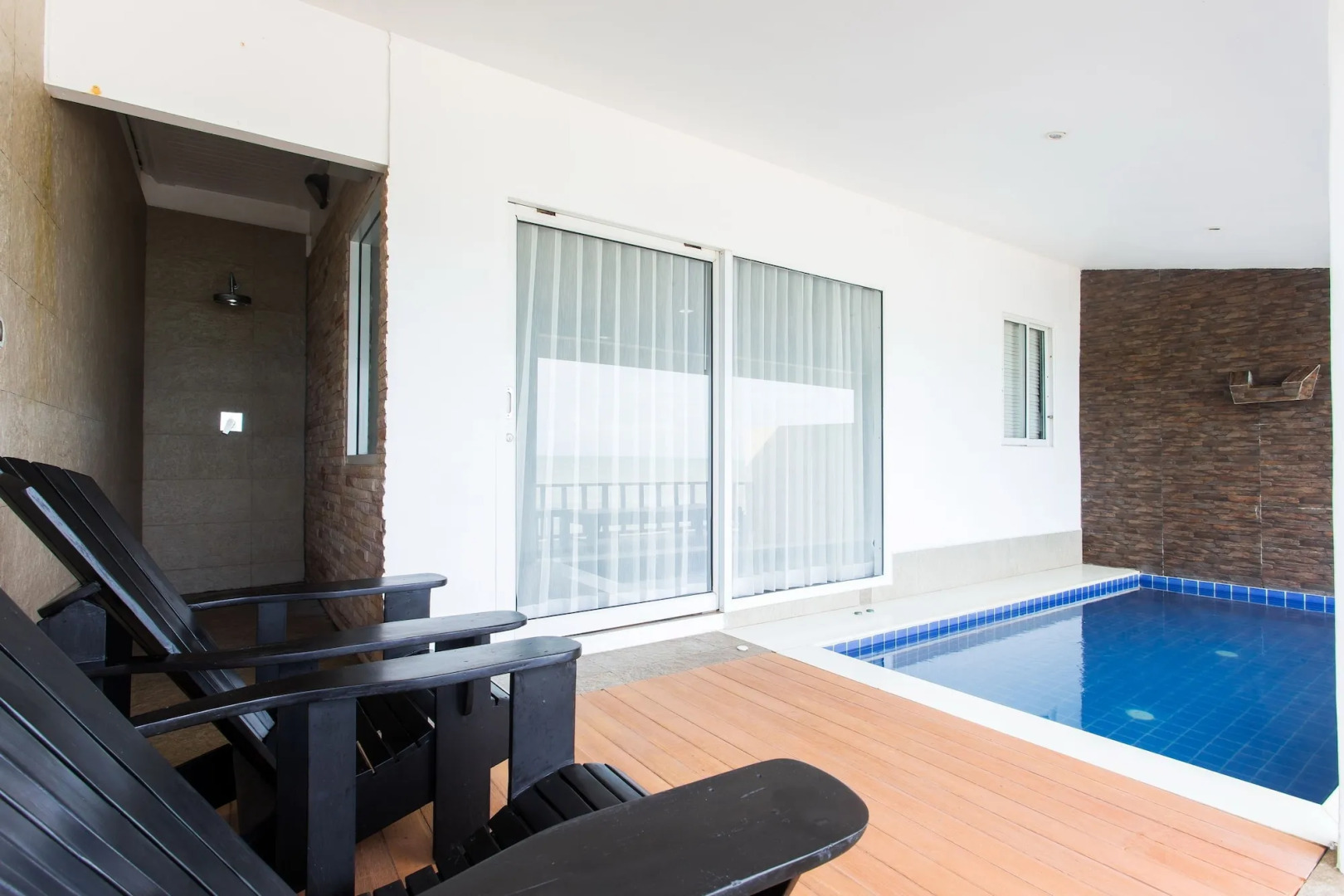 Chaweng Cove Beach Resort