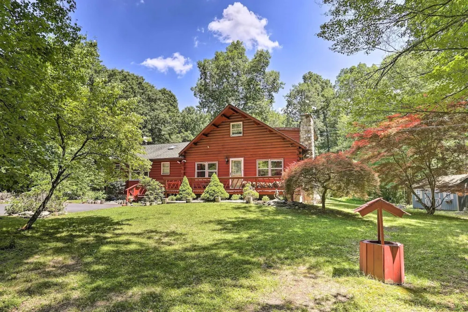 Hike + Ski: Log Cabin in East Stroudsburg!