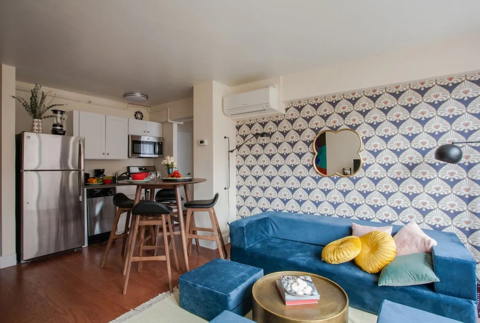 One Bedroom Apartment Near Fenway Park by Namastay
