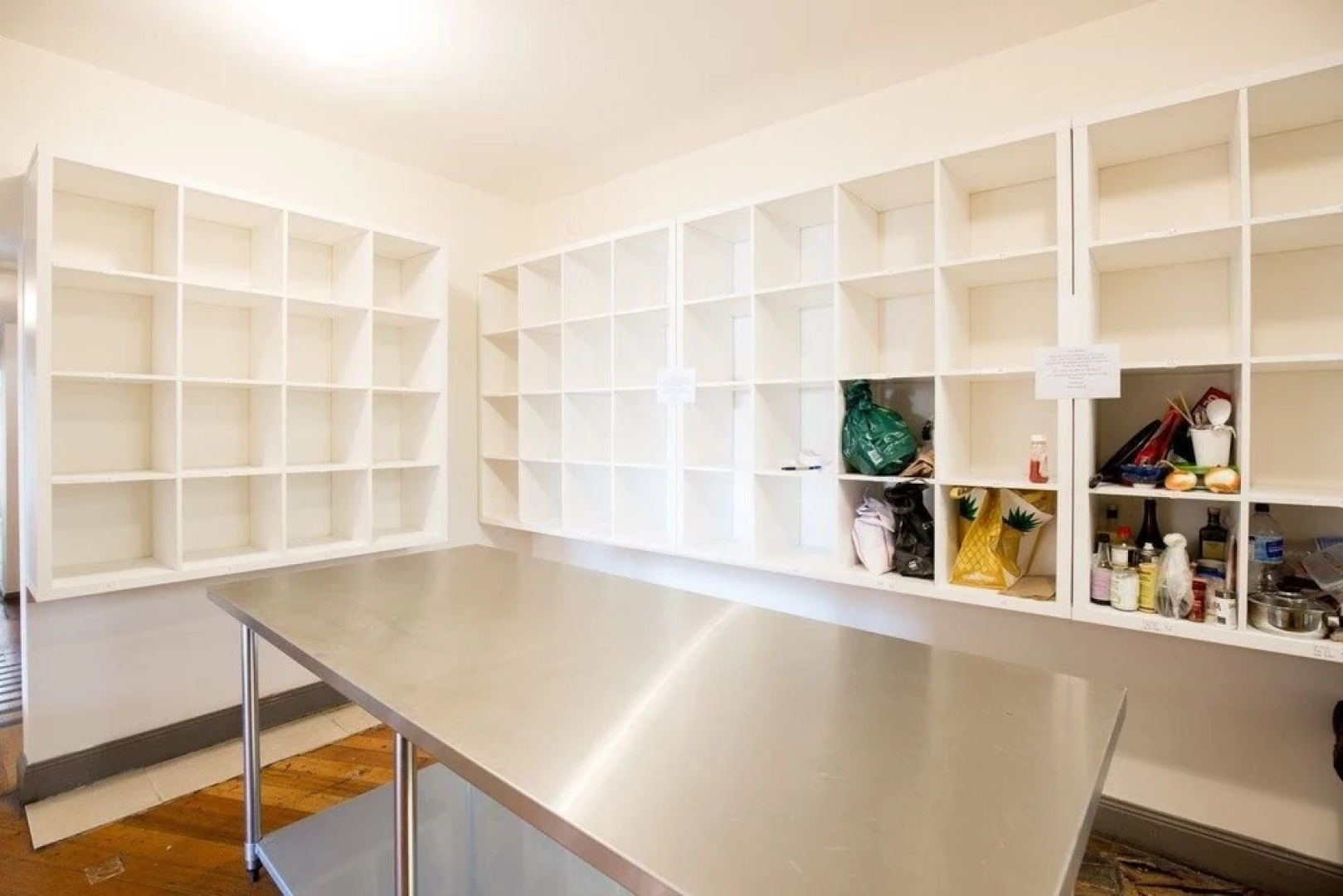 The Nook Backpackers