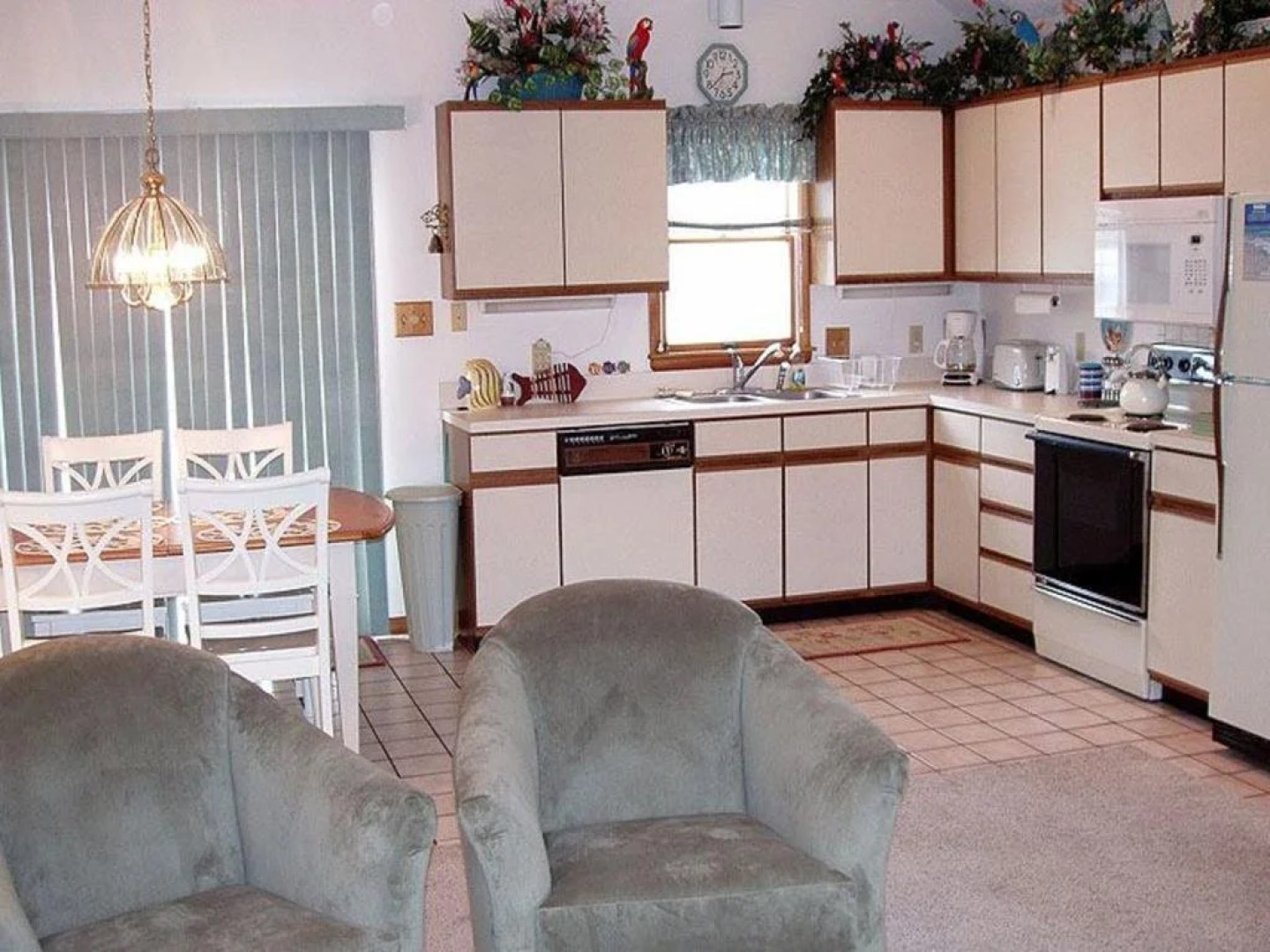 Kelly Road 710 by RedAwning