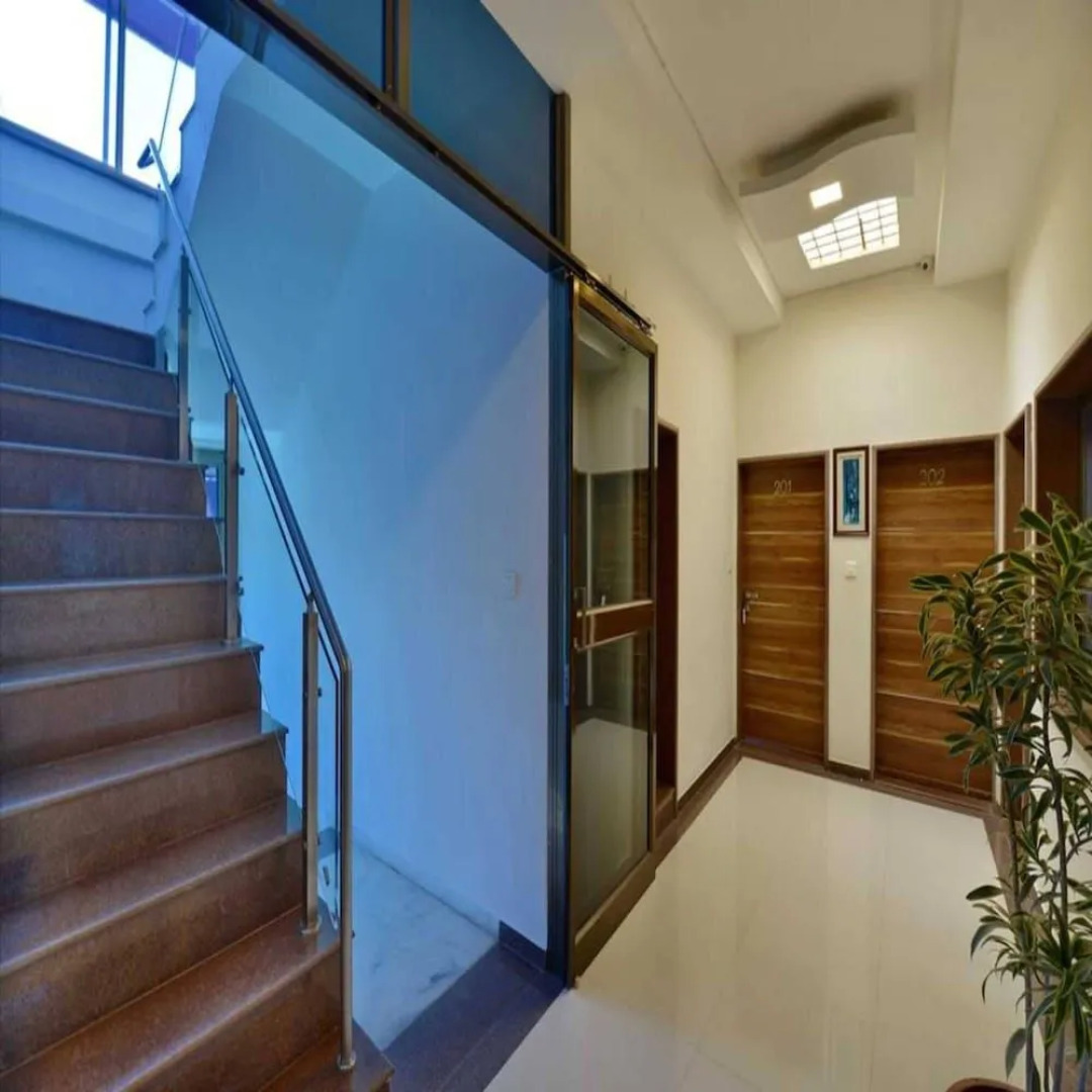 OYO 3422 Hotel Golden Berry