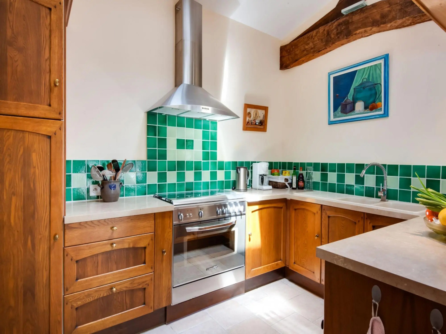 Tranquil Home in Saint-Martin-de-Gurson, 15min from Saint Emilion's vineyard