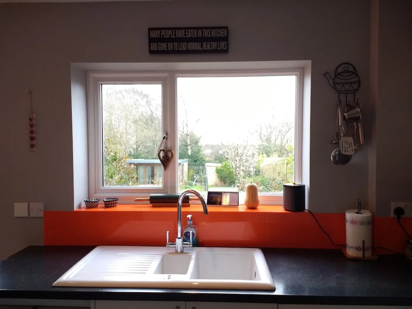 Three Bedroom Home With Garden in Brighton