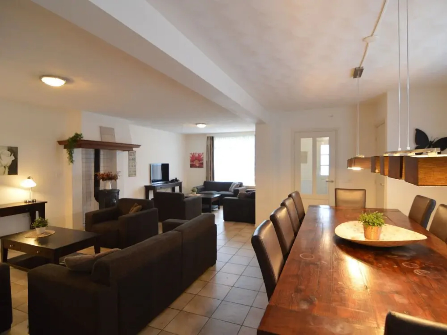 Lovely Group Home With Lots of Privacy, Ideal for Families and Friends