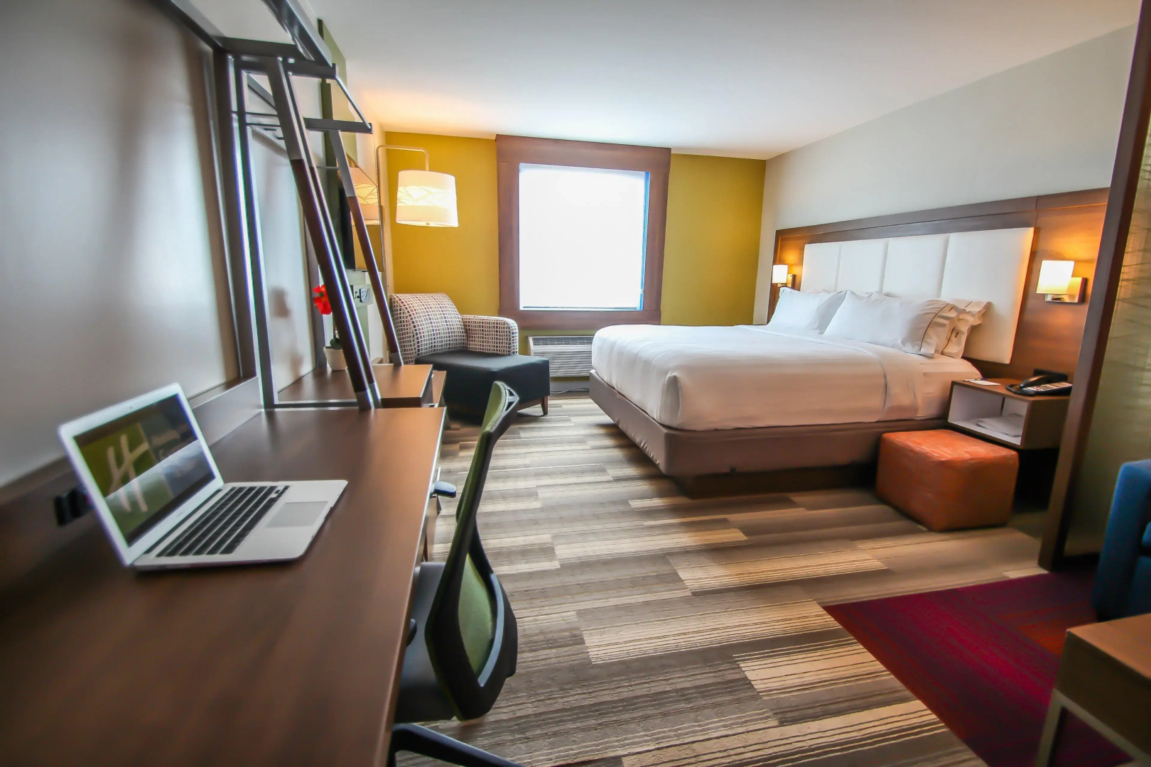 Holiday Inn Express & Suites Miami Airport East by IHG