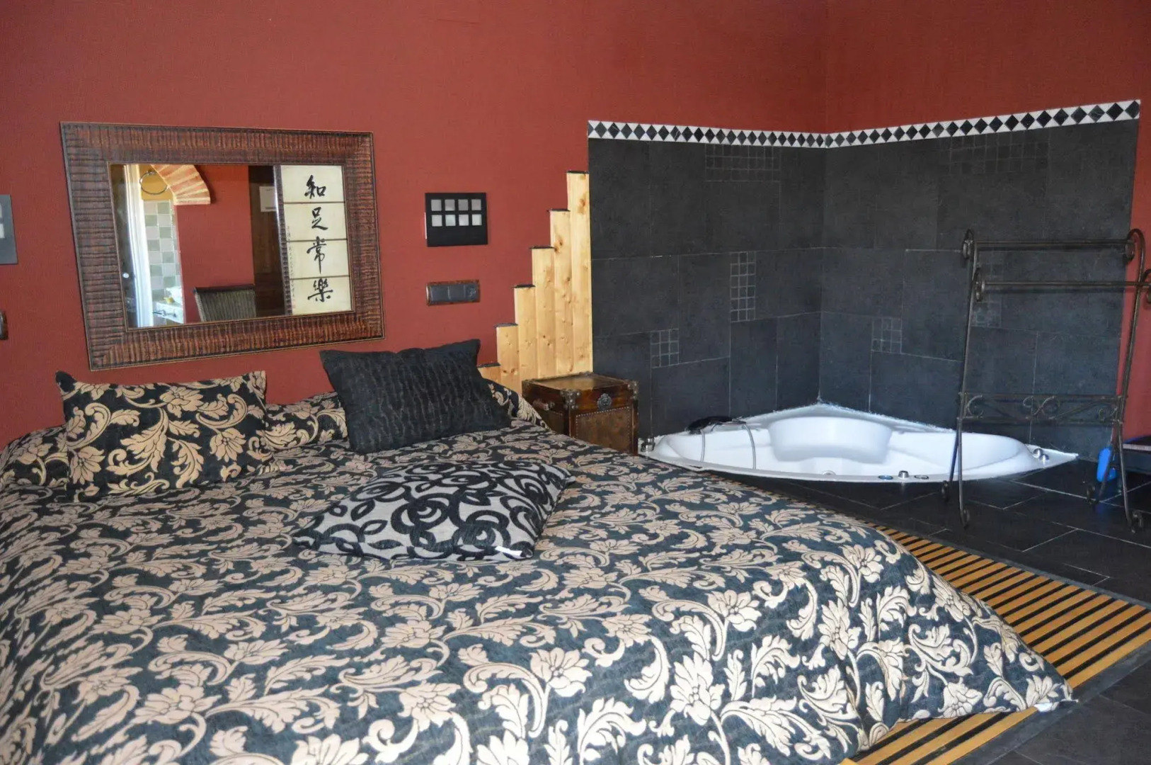 Me Natural Rooms