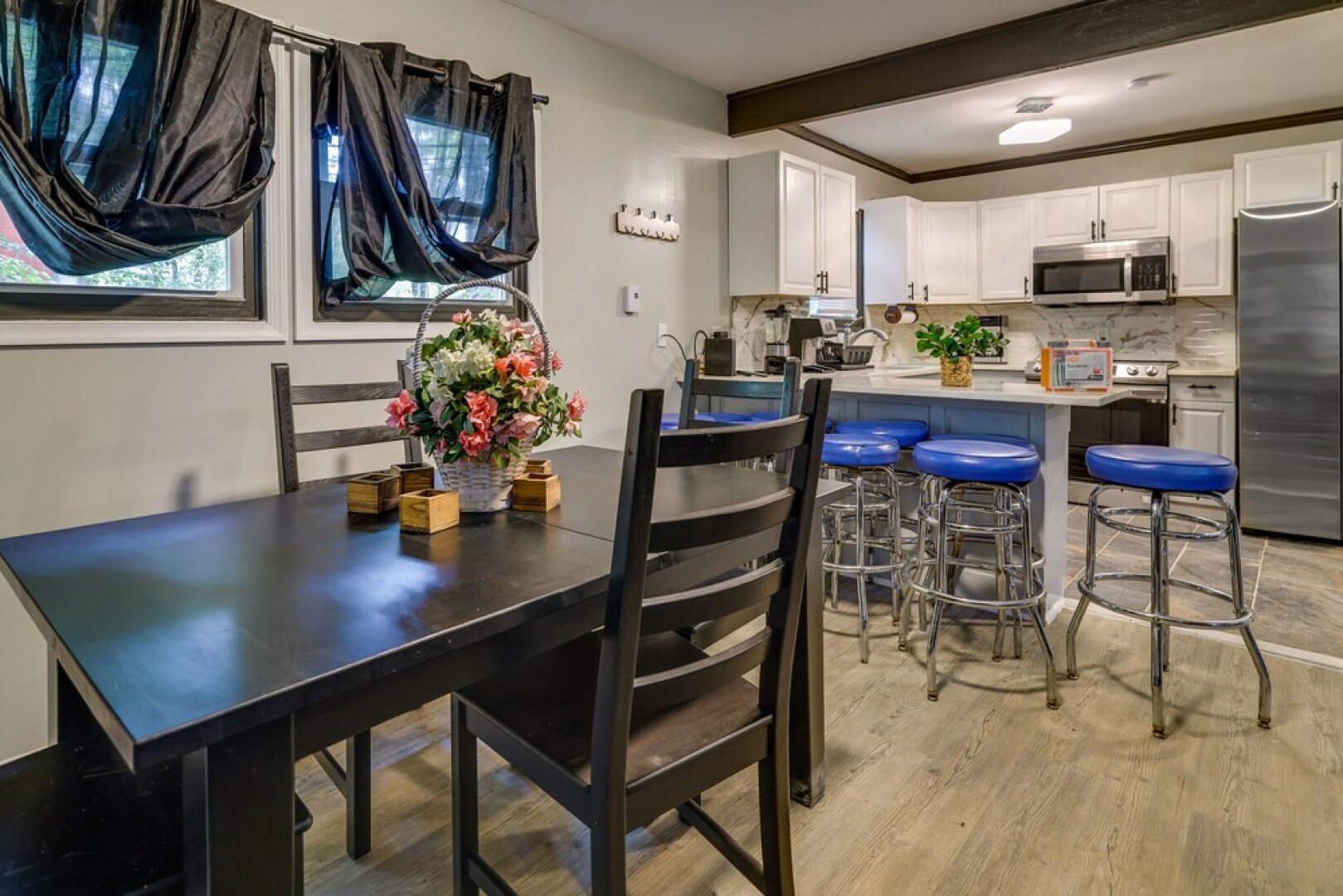 Pet-friendly Tobyhanna Retreat w/ Deck & Playset!