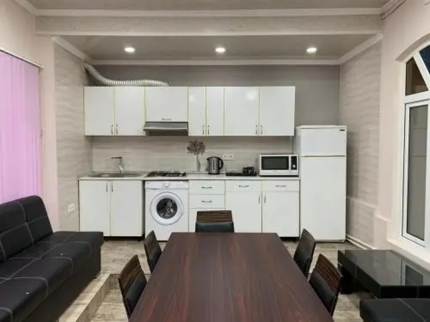 Nizami street floor 1