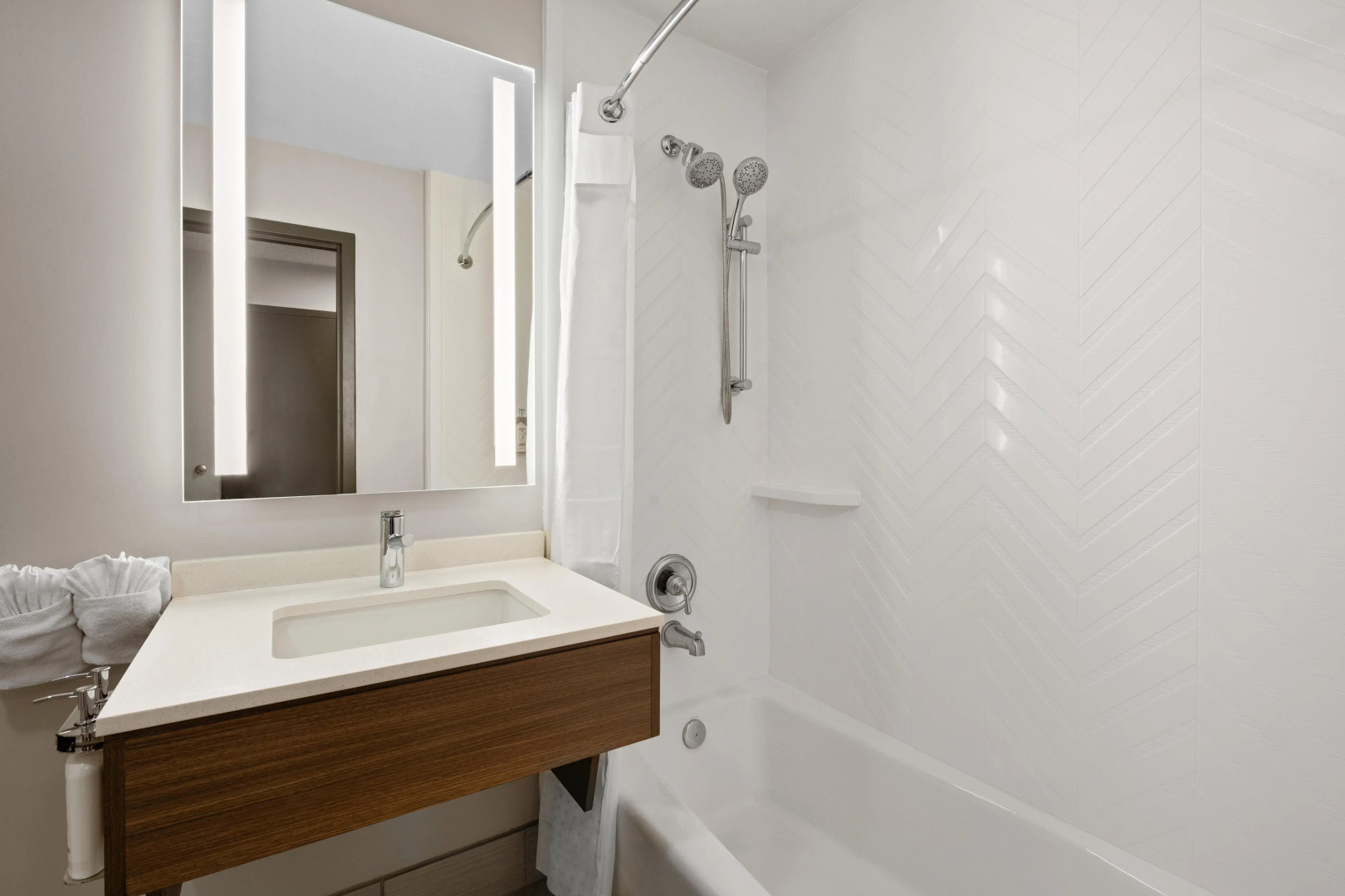 Holiday Inn & Suites Albuquerque Airport by IHG