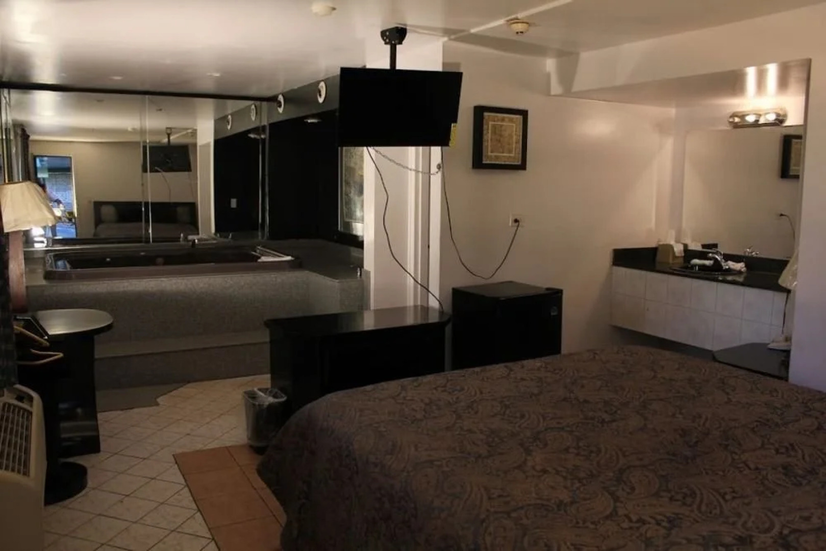 Saratoga Motel By Capital O Near Midway Airport Chicago IL