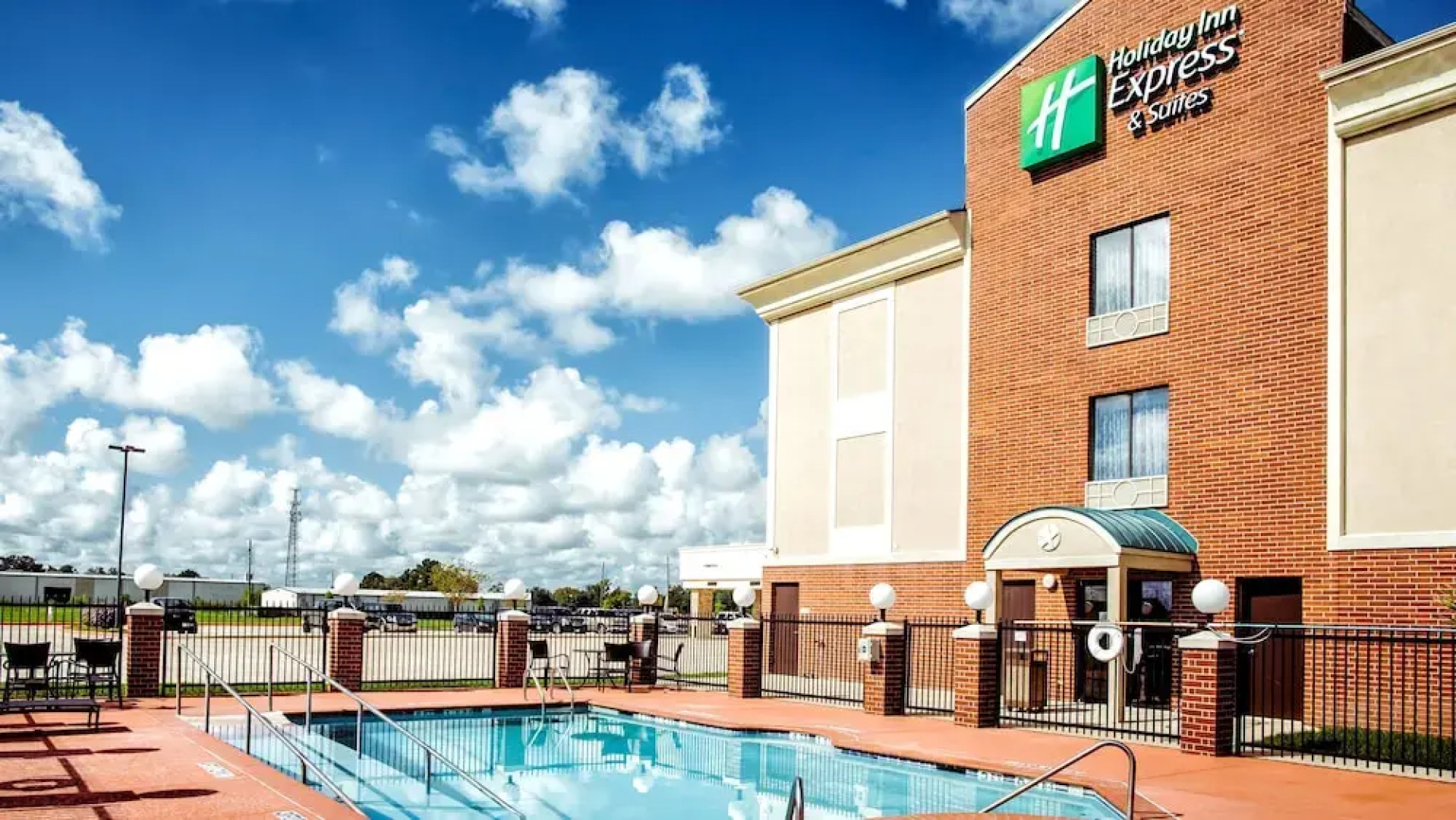 Holiday Inn Express Waller