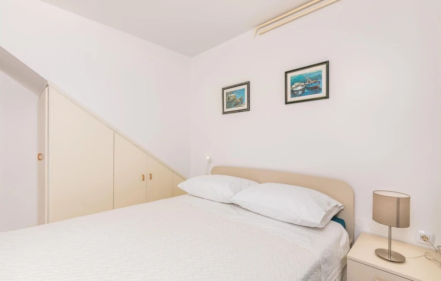 Awesome Home in Jurandvor With 3 Bedrooms, Wifi and Outdoor Swimming Pool