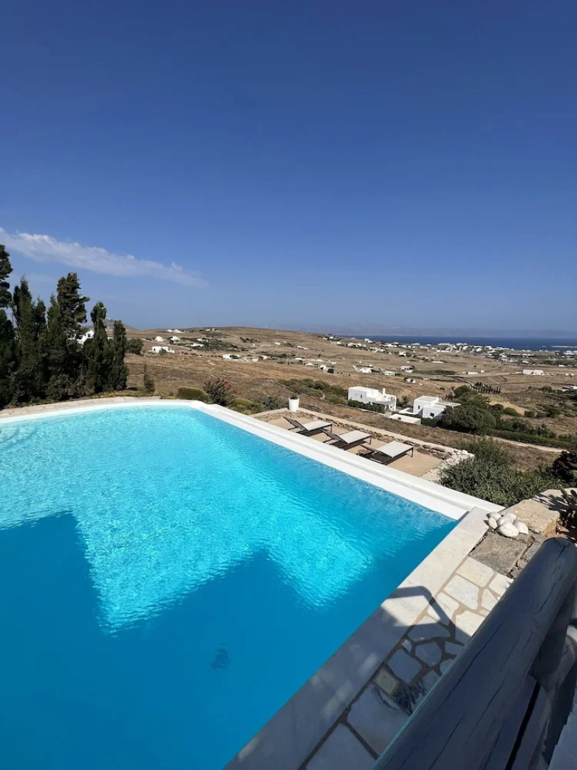 Luxurious Villa Oasis in Paros