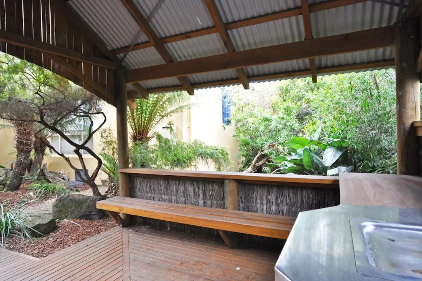 The Sails 4 - Central Location