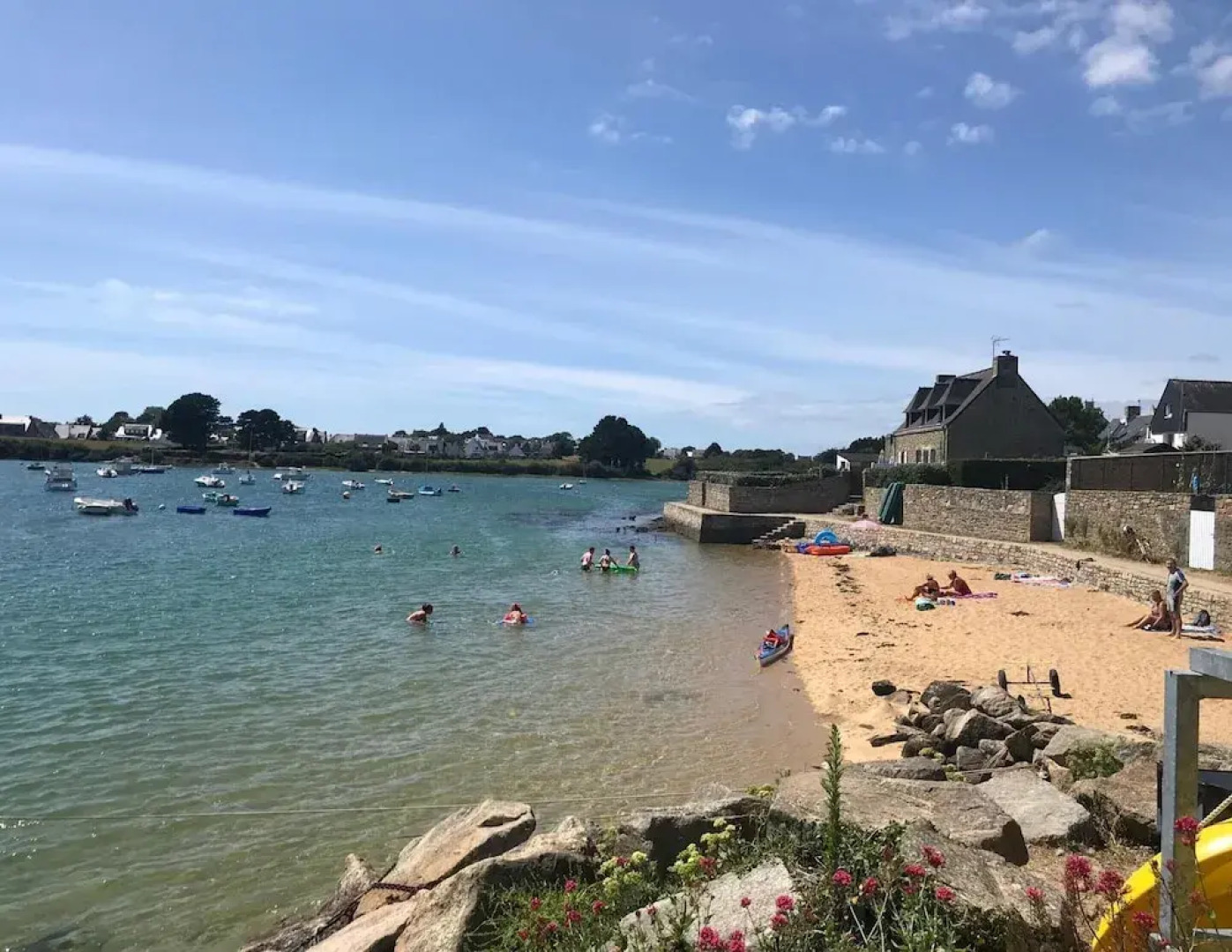 Charming Independent Apartment in Belz