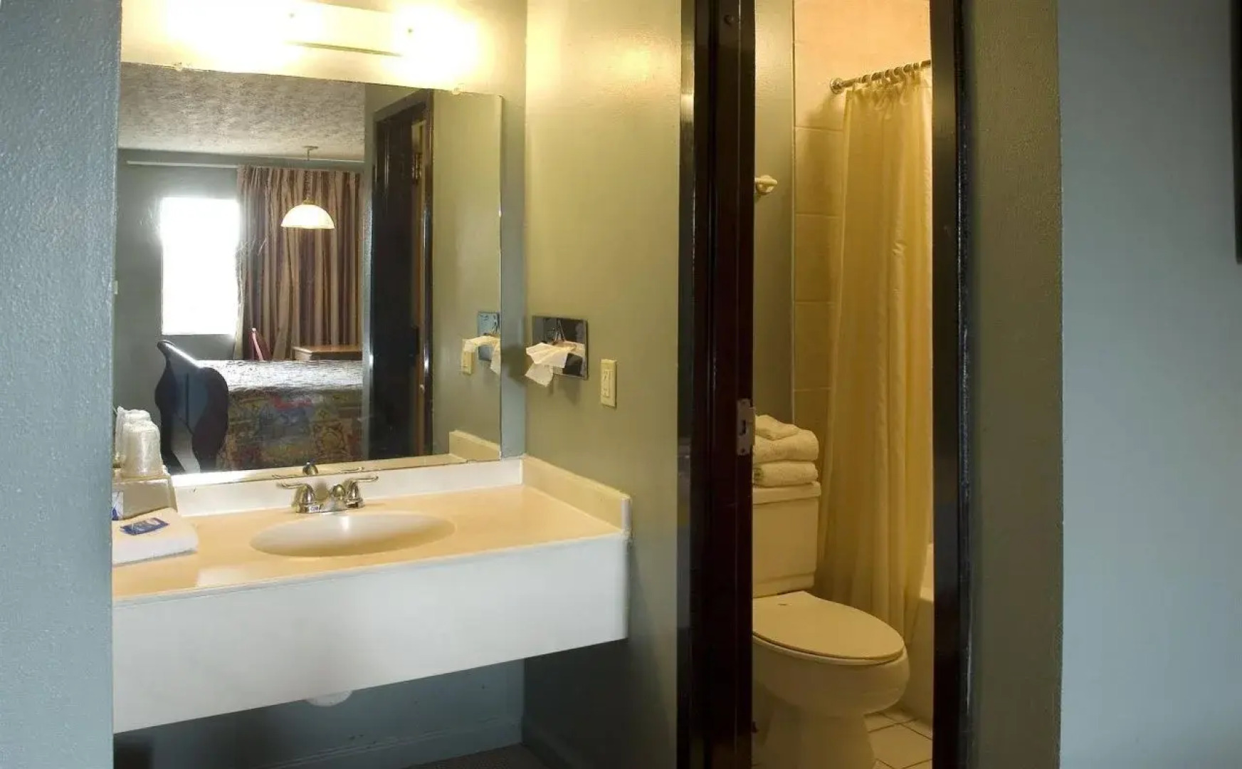 OYO Hotel Houston N Fm-1960 Champions TX