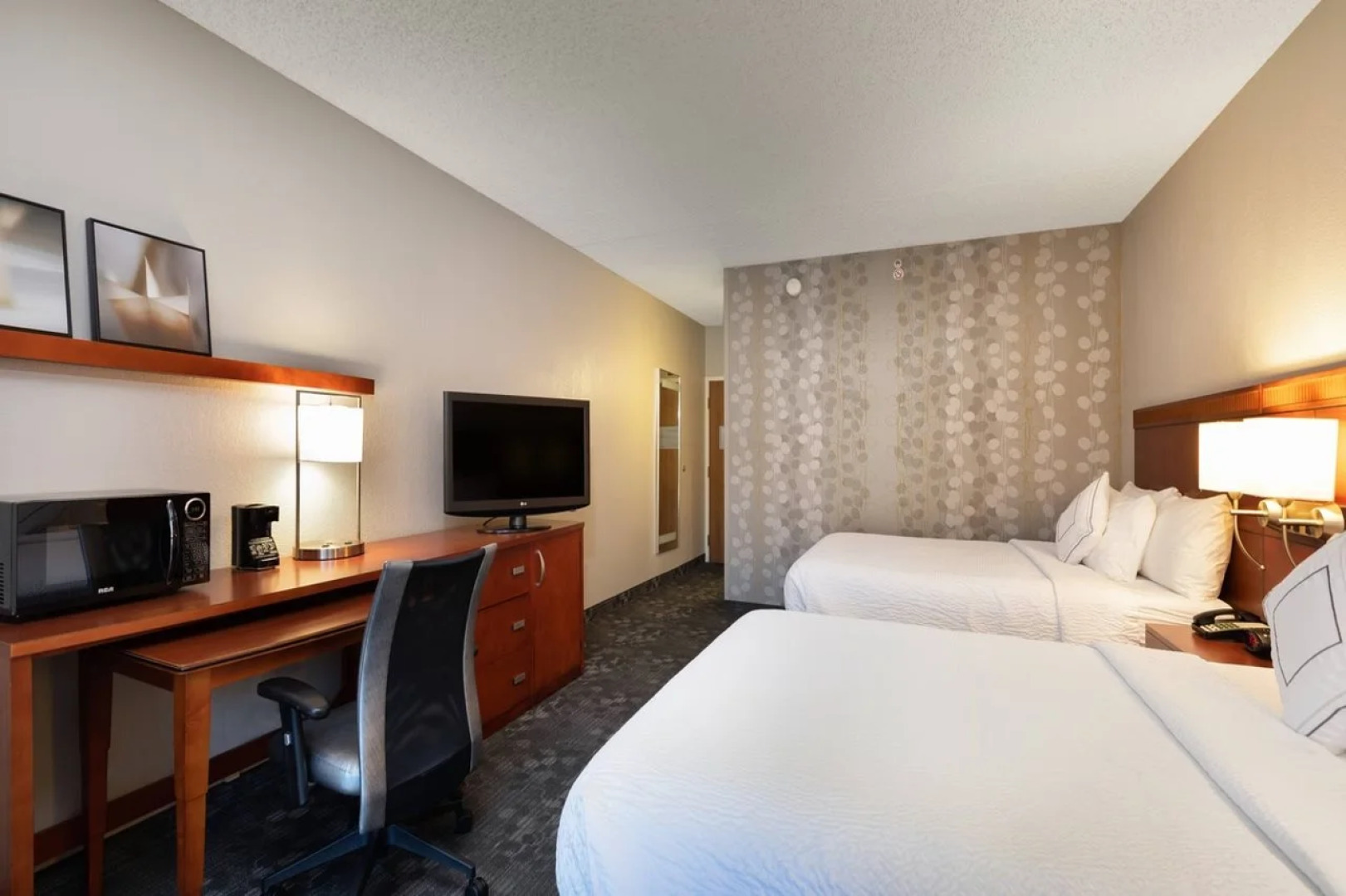Courtyard by Marriott Dallas-Fort Worth/Bedford