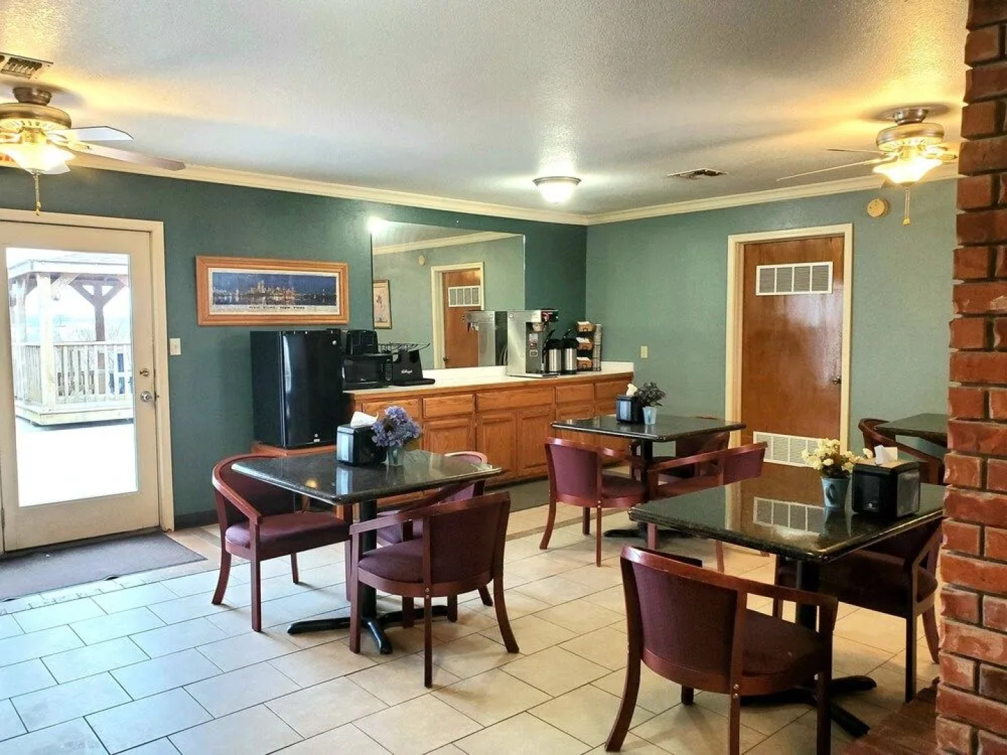 Candlelight Inn & Suites Hwy 69 near McAlester