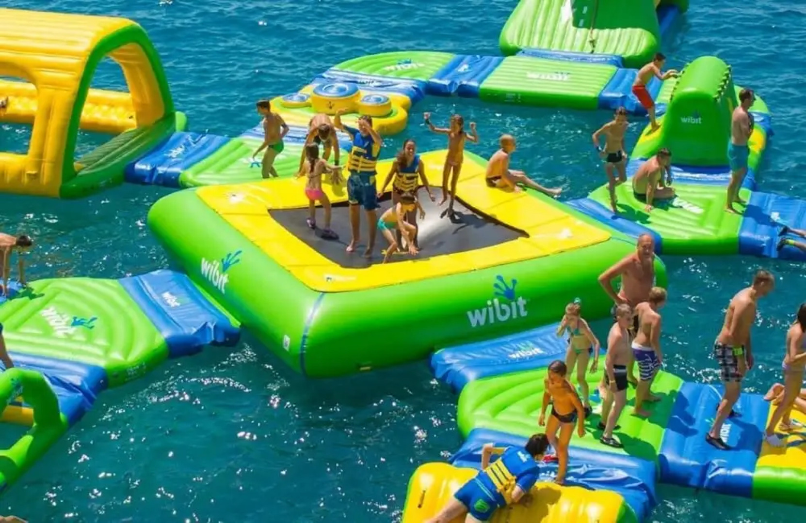 6 Bedrooms, Ideal for Multi-generation Families, 5 Reviews, Near Sandy Beaches