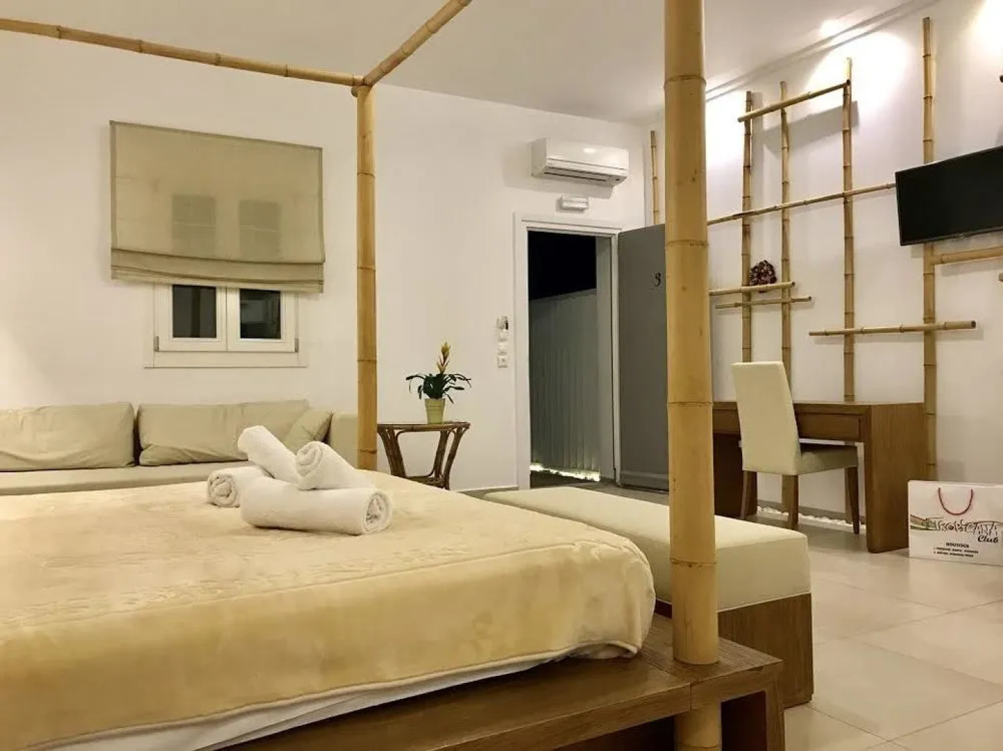 Queen Boutique Suites