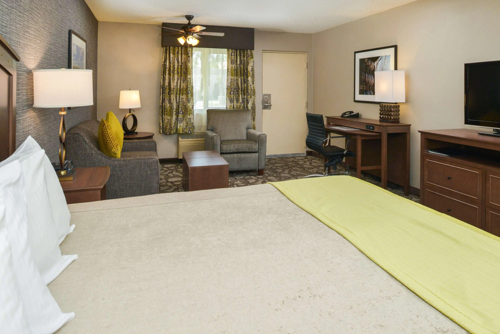 Best Western Plus Black Oak
