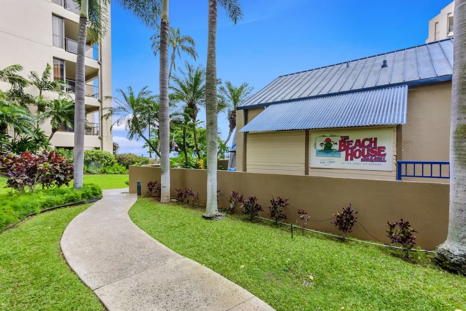 Sands of Kahana 354 by RedAwning