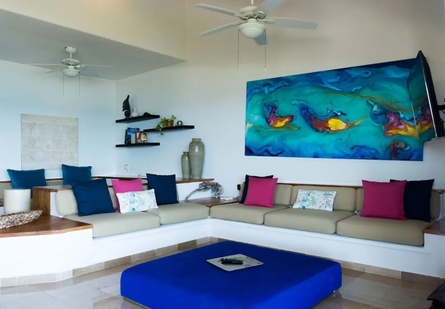 Costa Brava B4. Ocean View Balcony, Wifi, Netflix