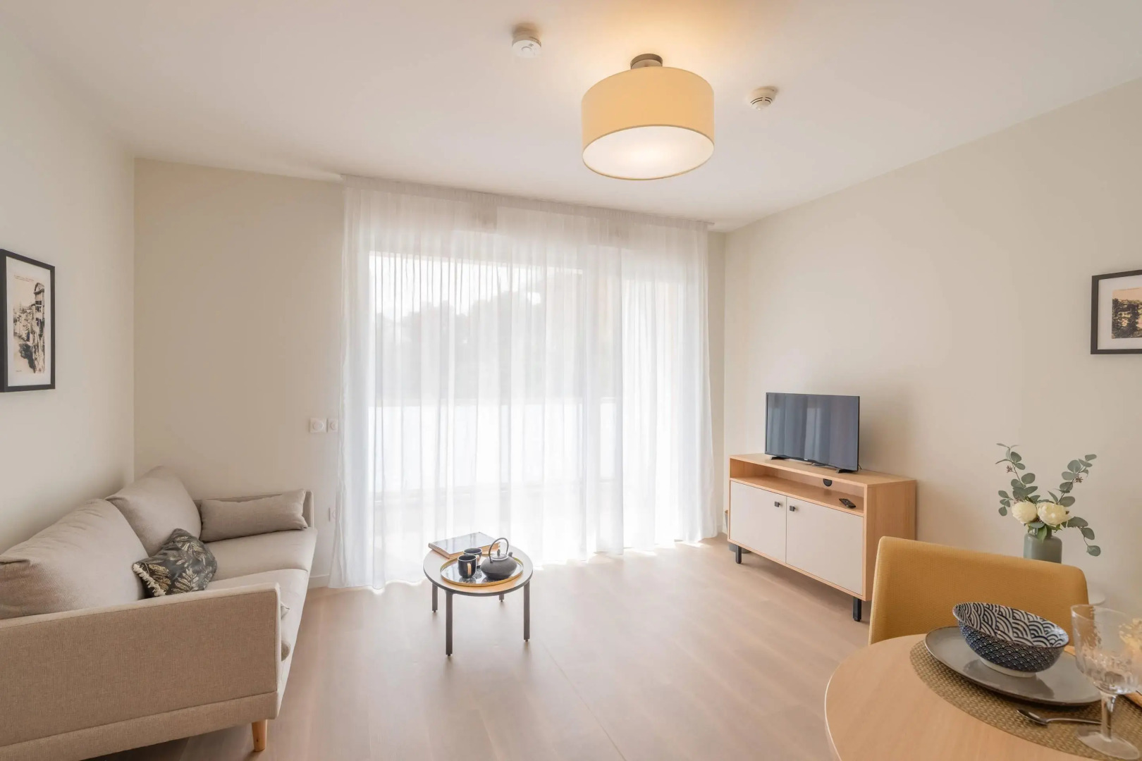 Quality Suites Villefontaine