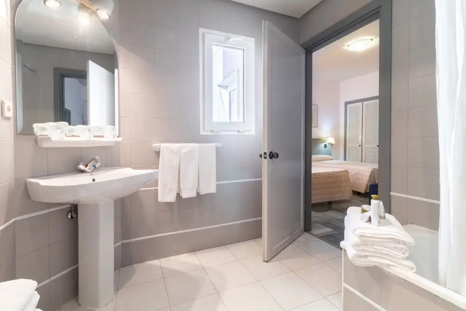 Hotel Abades Manzanil