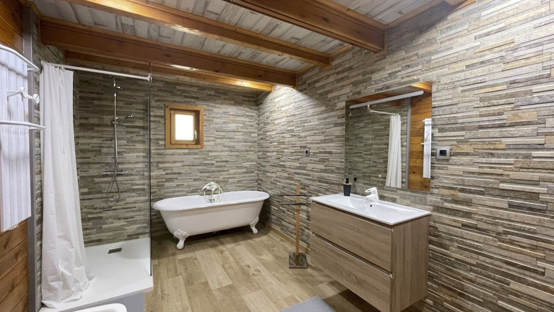 Quinta Alvaredo A.J.